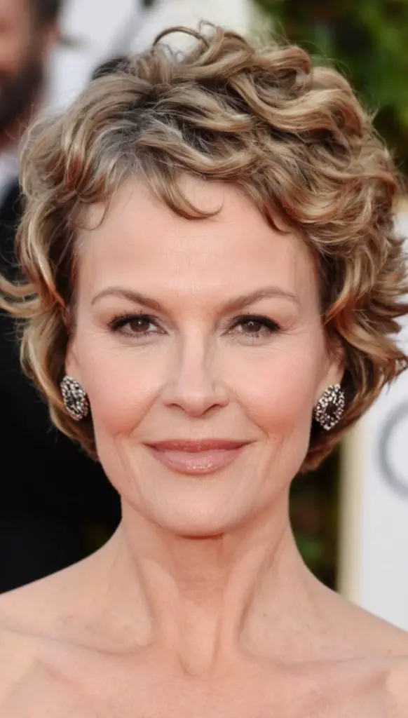 Soft Curls for Short Hair