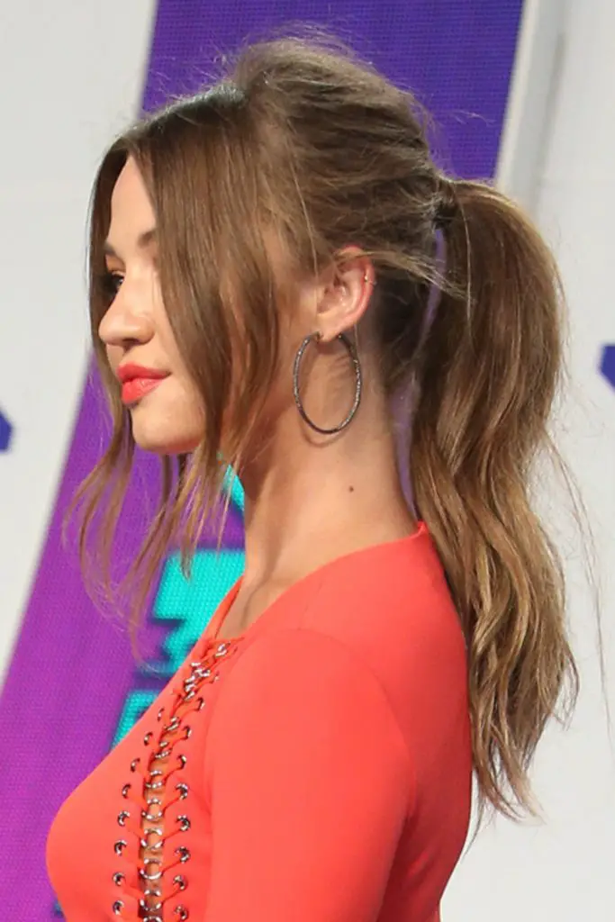 Weave Ponytail with Face Frame