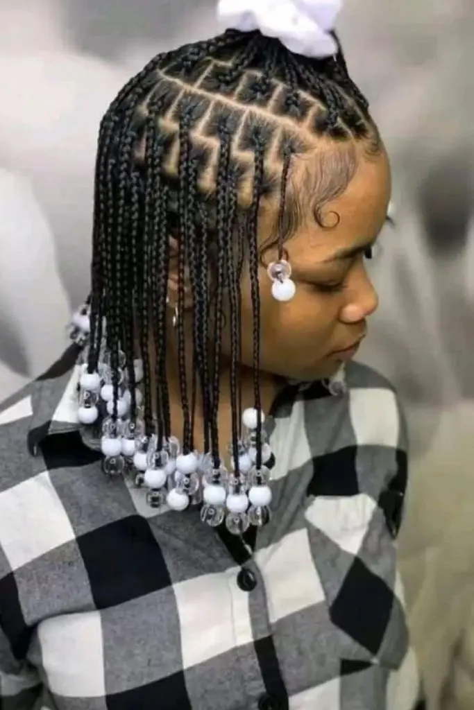 Bold, chunky locs for striking simplicity.