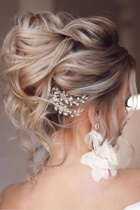 27 Newest High Messy Bun Hairstyles - Stylish Hair Ideas