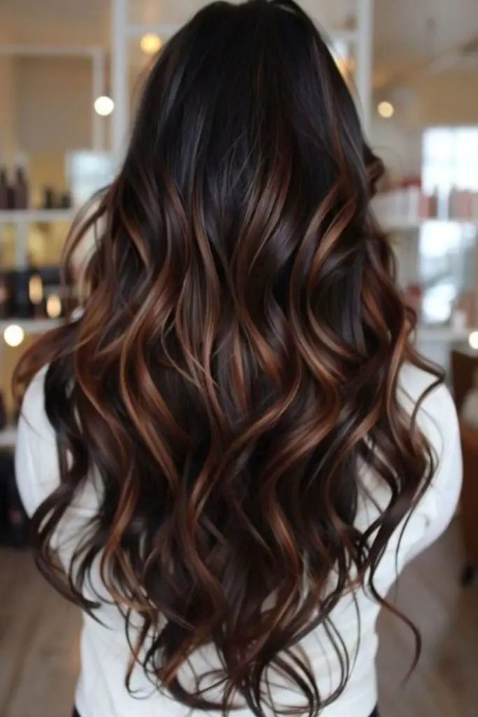 Cocoa dust highlights for natural brightness.
