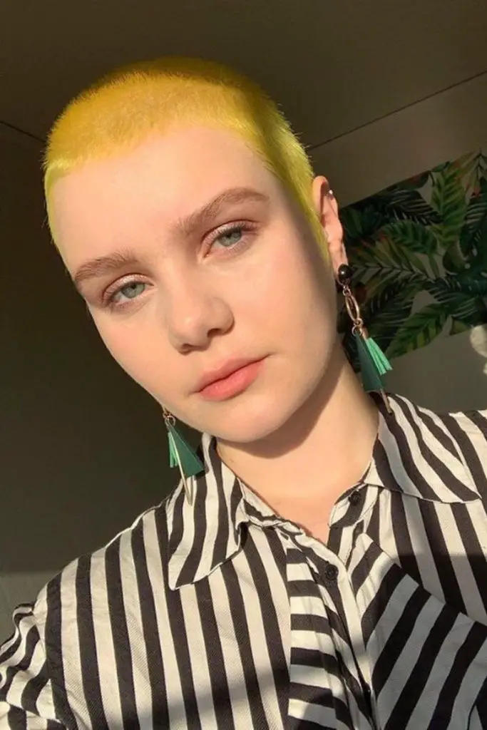 Lemon-lime neon electric buzz