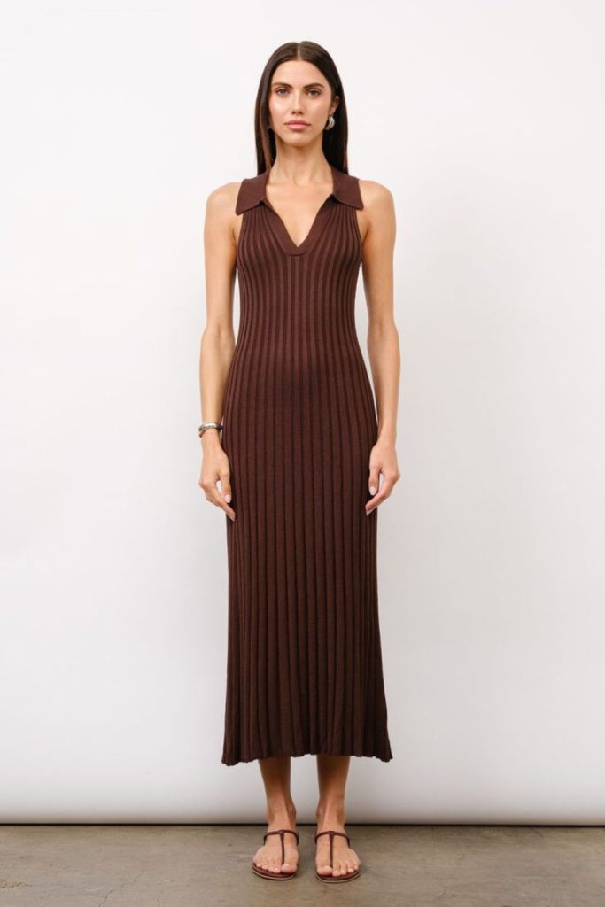 "Relaxed cocoa dress with ribbed texture."