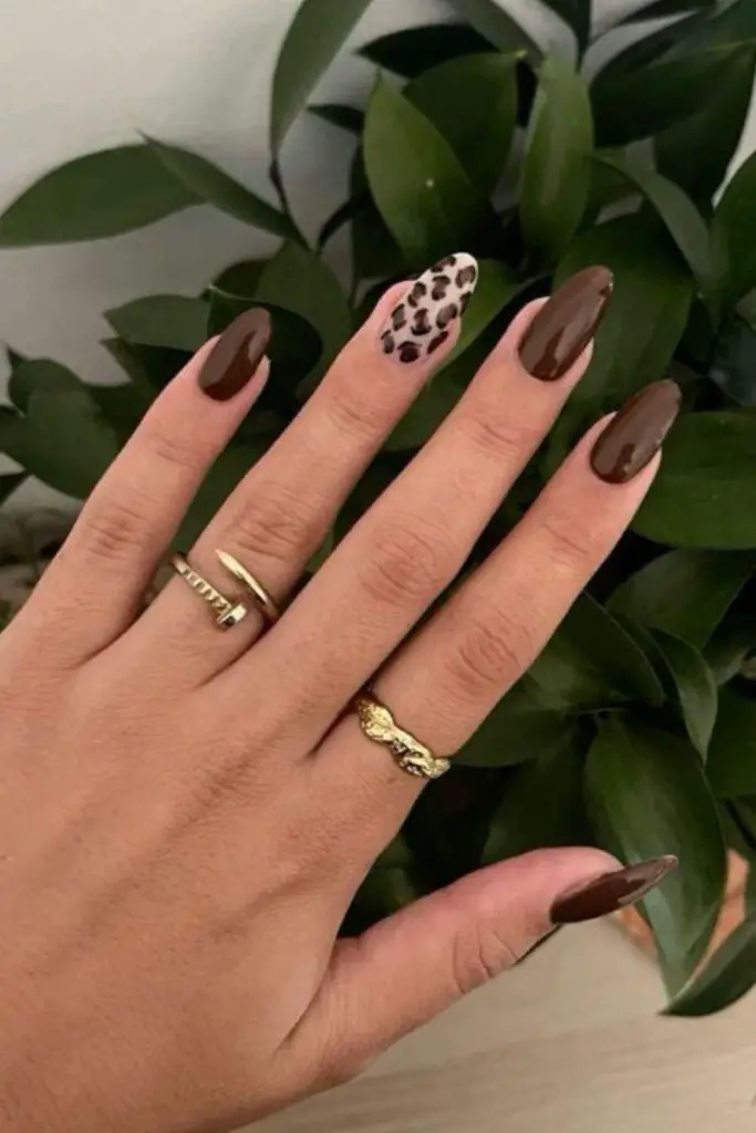 Beige polish with sparkling bronze flecks