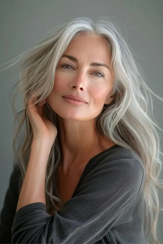 Gray-white wavy hair with soft texture
