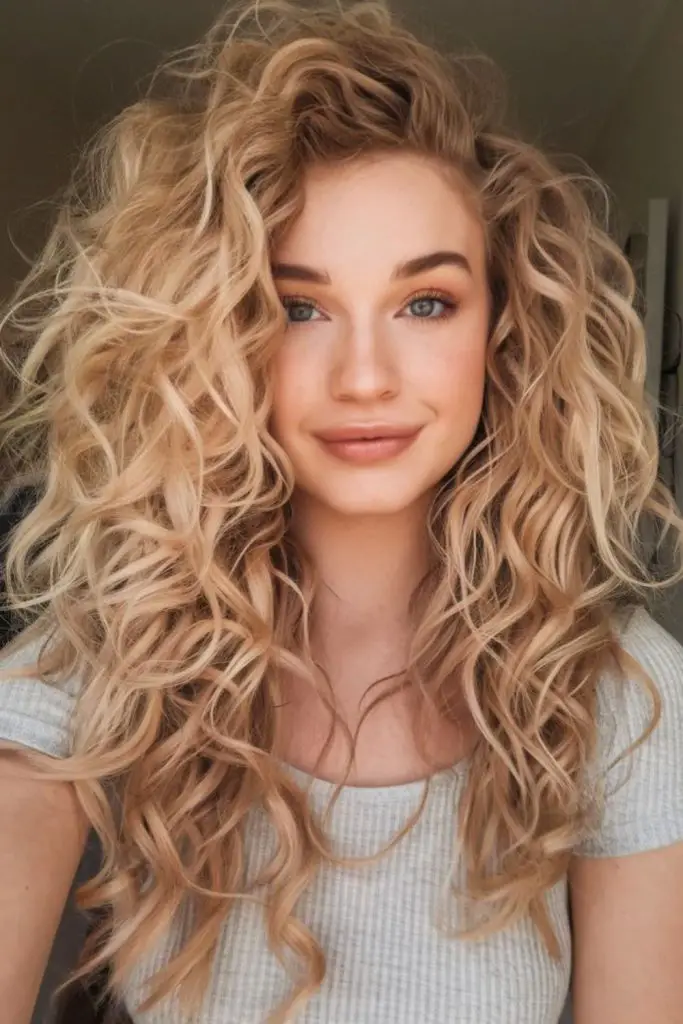 Soft golden vanilla curls with volume