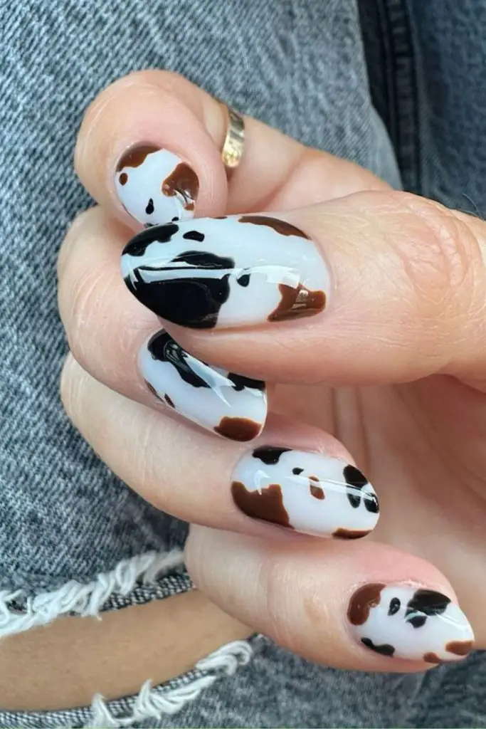 Beige nails with white fringe ends