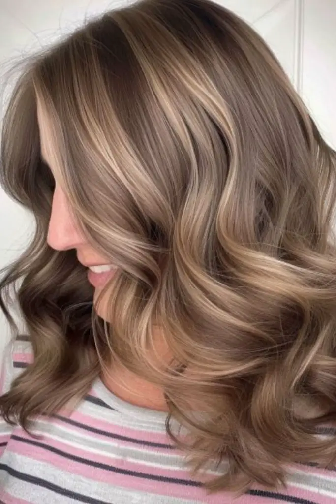 Pale honey mist over taupe base
