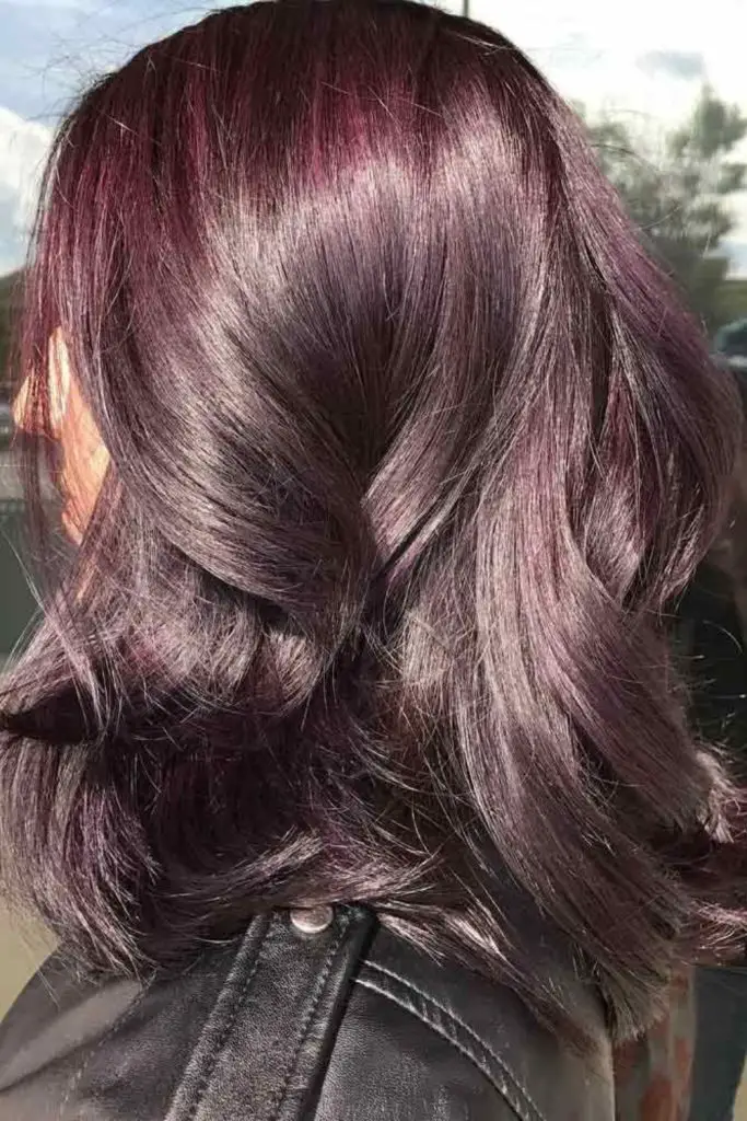 Plum tones rising from dark ends