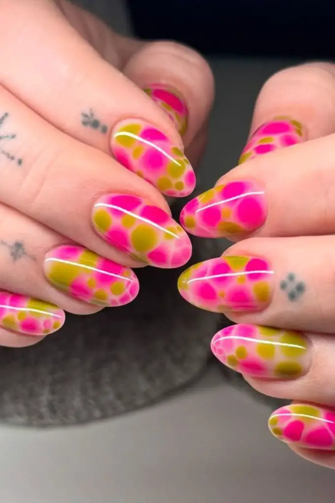 Vibrant serpentine bloom bold coiled bloom nails