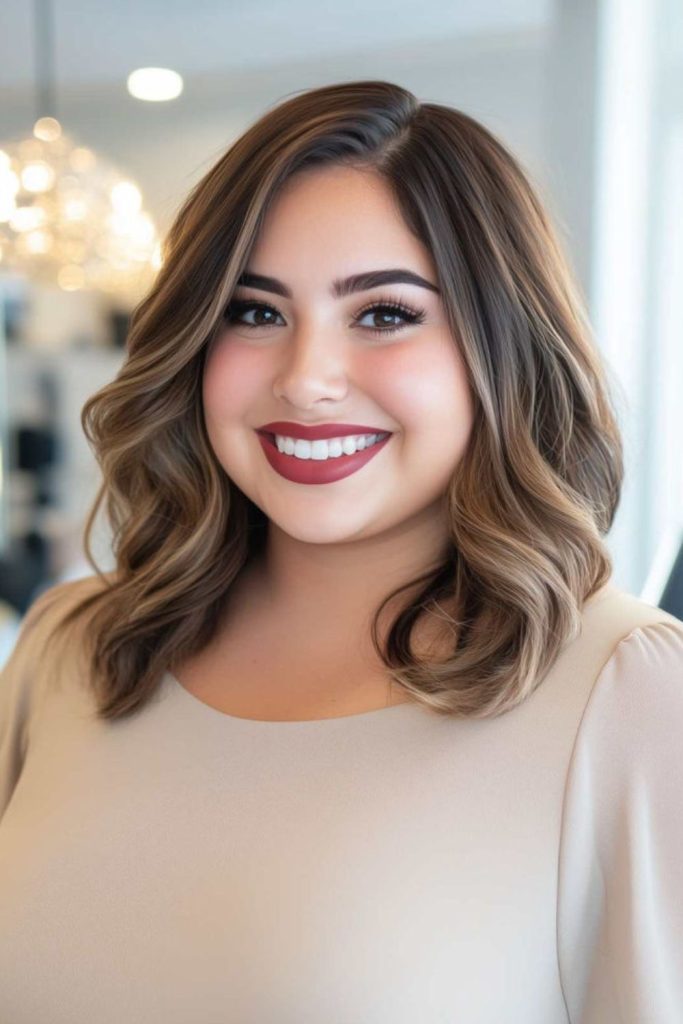 Textured lob hairstyle balances cheek width