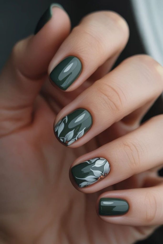 Forest pine green autumn nails