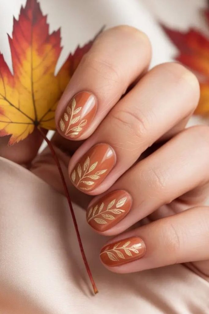 Golden maple leaf vein nails
