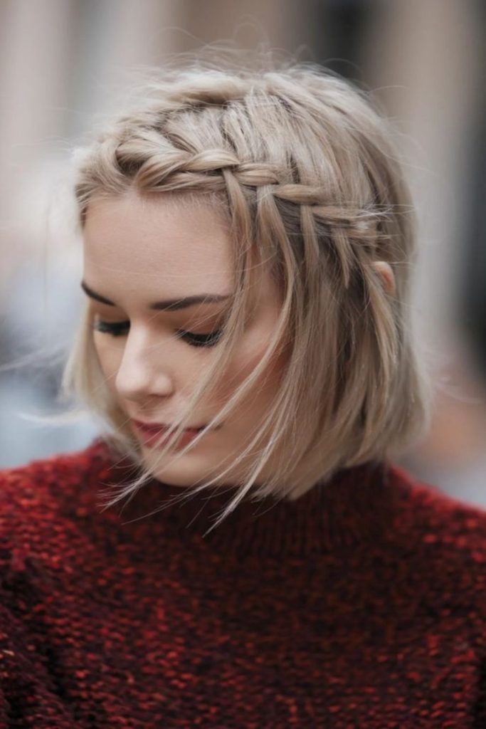Moonlit loop plait with silver sheen.