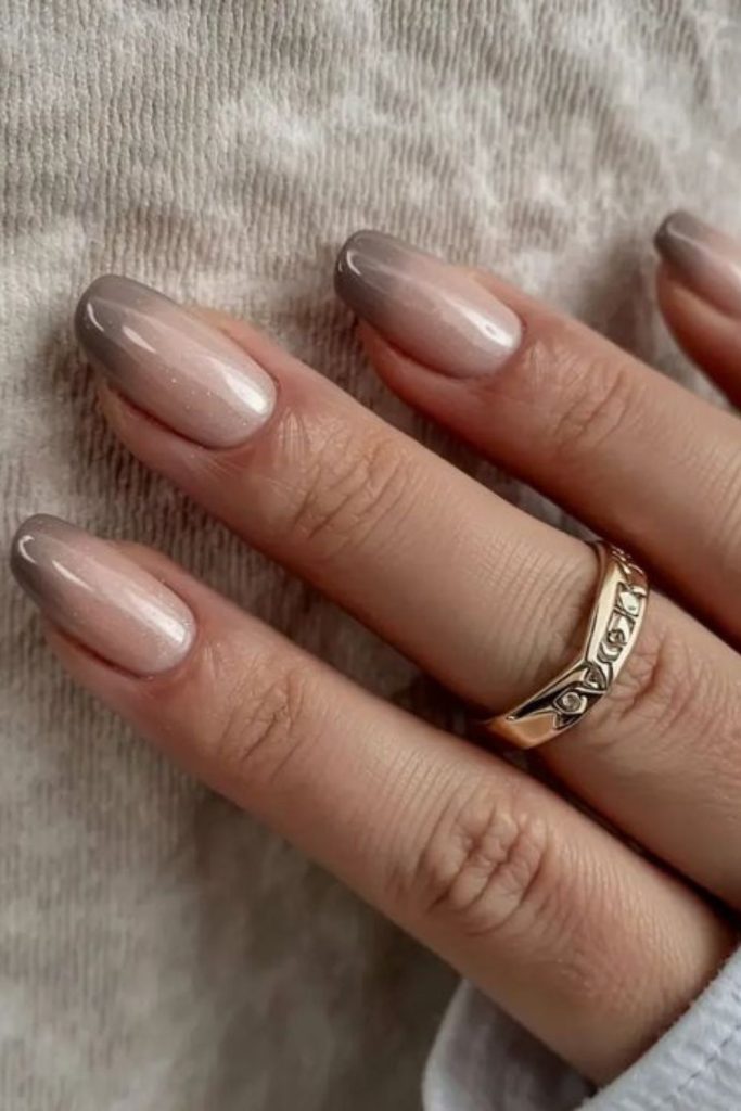 White gray matte clay nails.