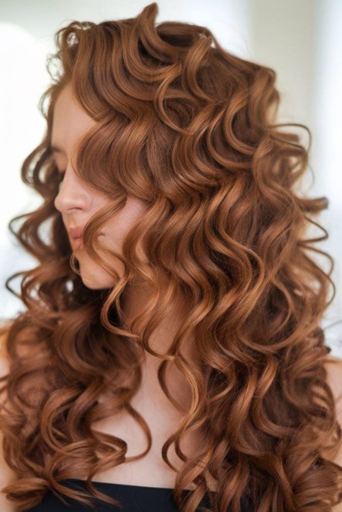 Warm-toned waves resembling summer shoreline