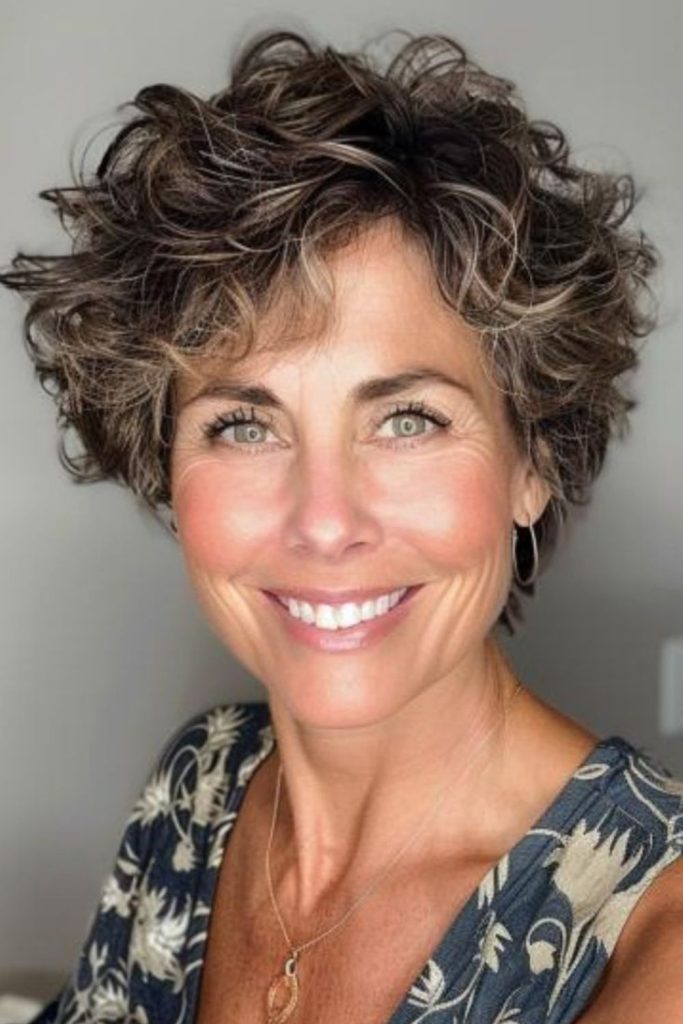 Clustered curls lively short head