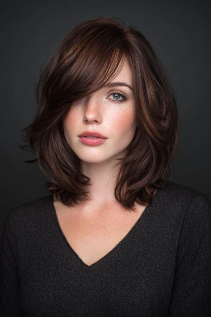 Mid length cut offering gentle elegance.