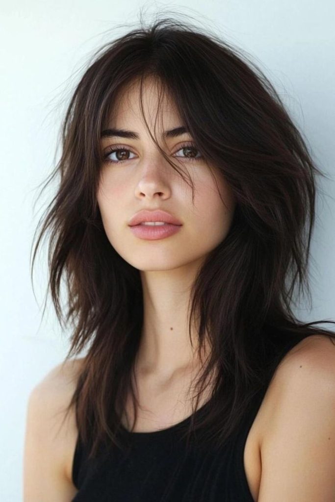 Fine wisps create delicate flowing movement.