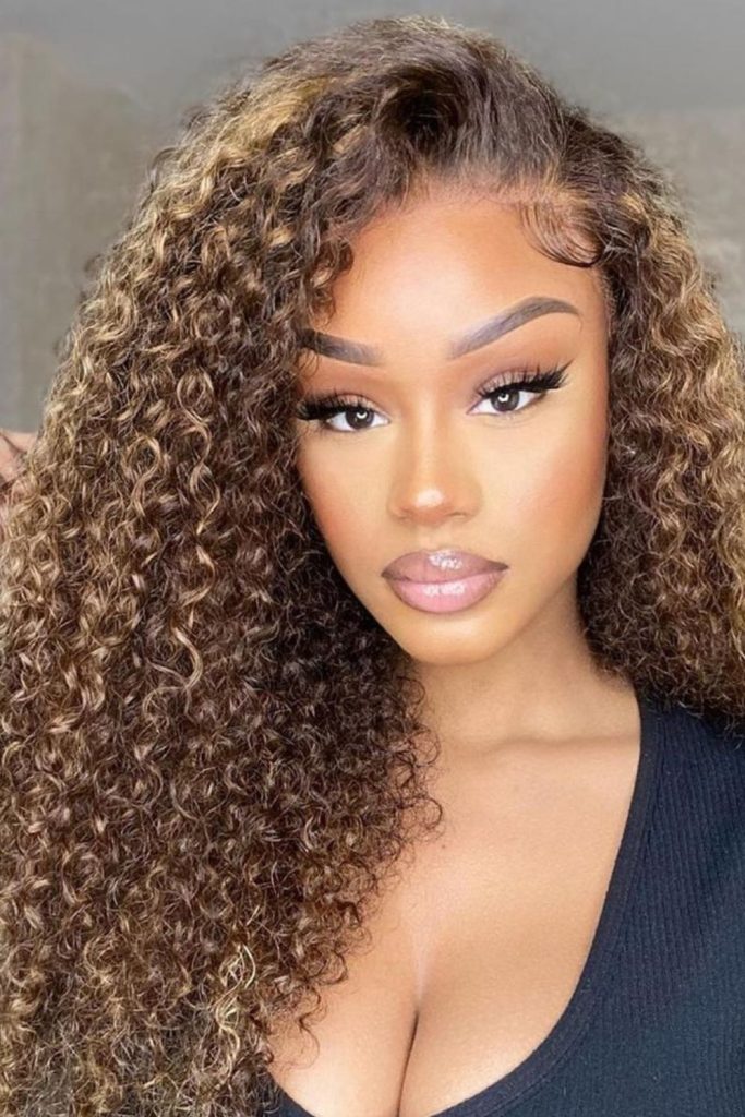 Bouncy honeydew-colored tight spirals