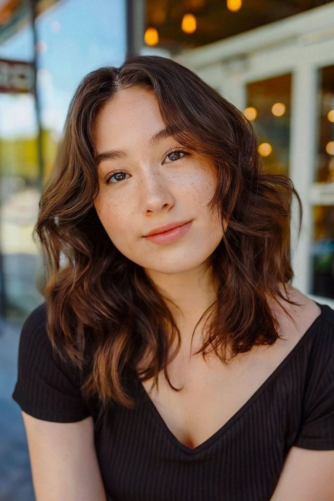 Loose waves create playful lively motion