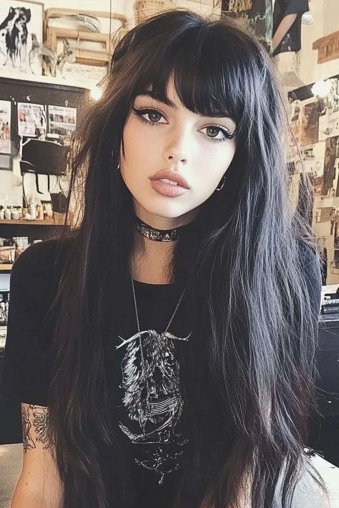 Dark black side-swept forehead bangs