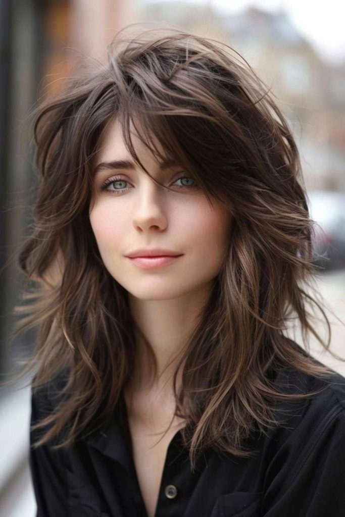 Choppy asymmetrical textured mid-length style