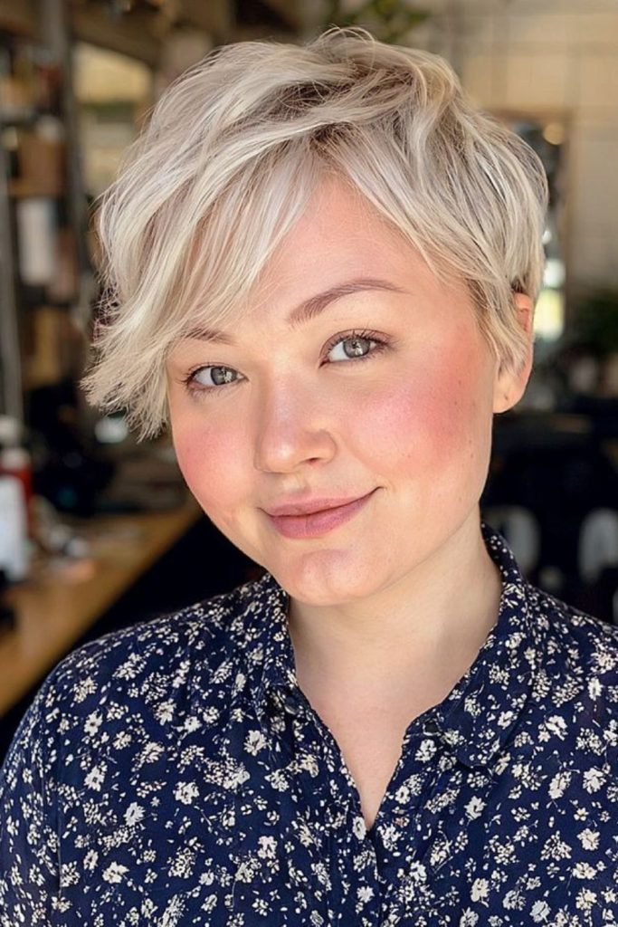 Soft halo pixie with glowing curves