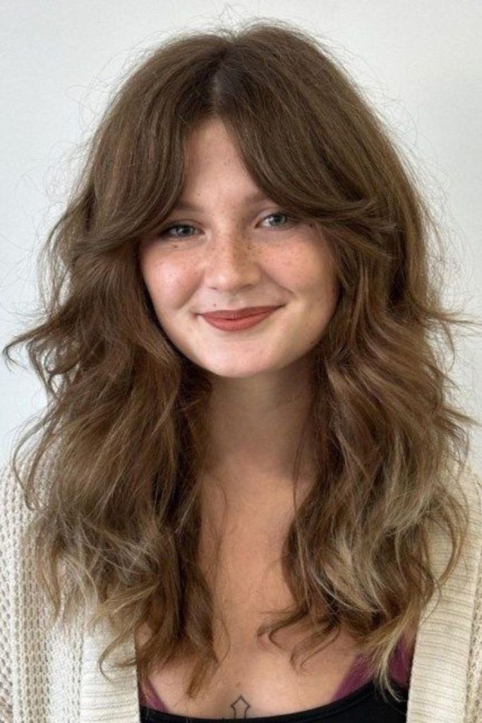 Breezy shag fringe offers casual charm