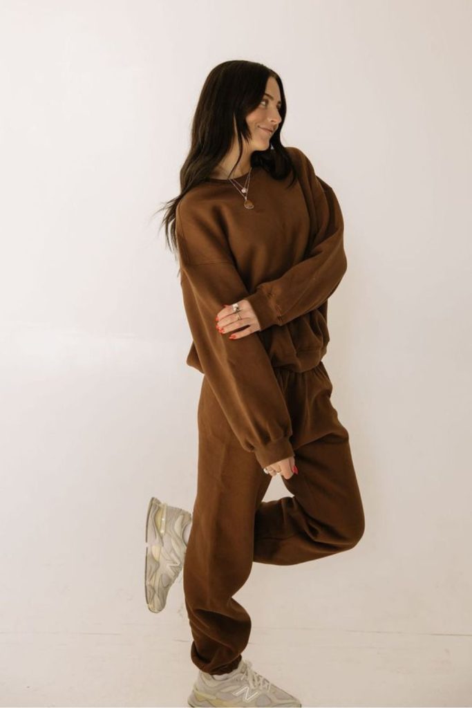 Cocoa fleece sweatsuit casual street comfort.