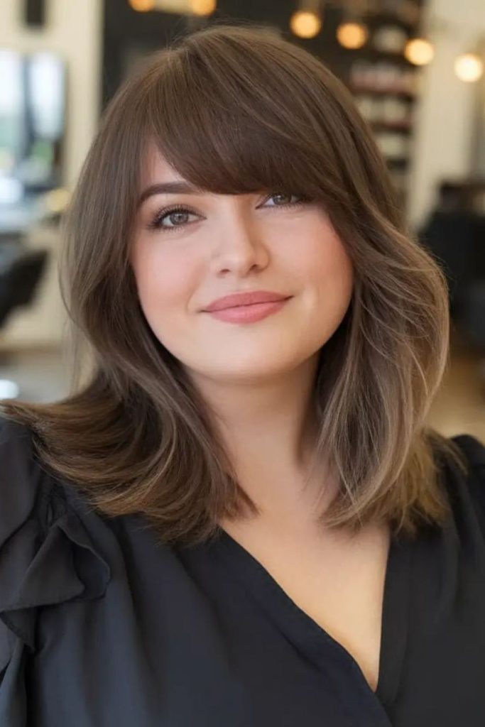 Collarbone sweep creating subtle length