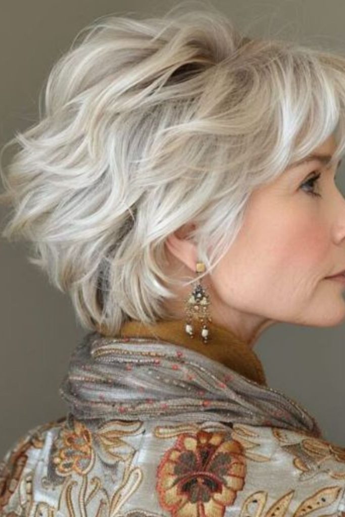 Rounded bob with feathered lightweight ends