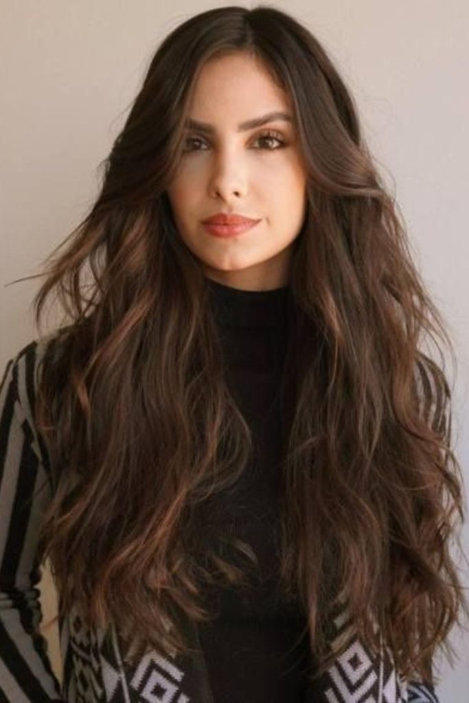 Messy thin airy flowing hair