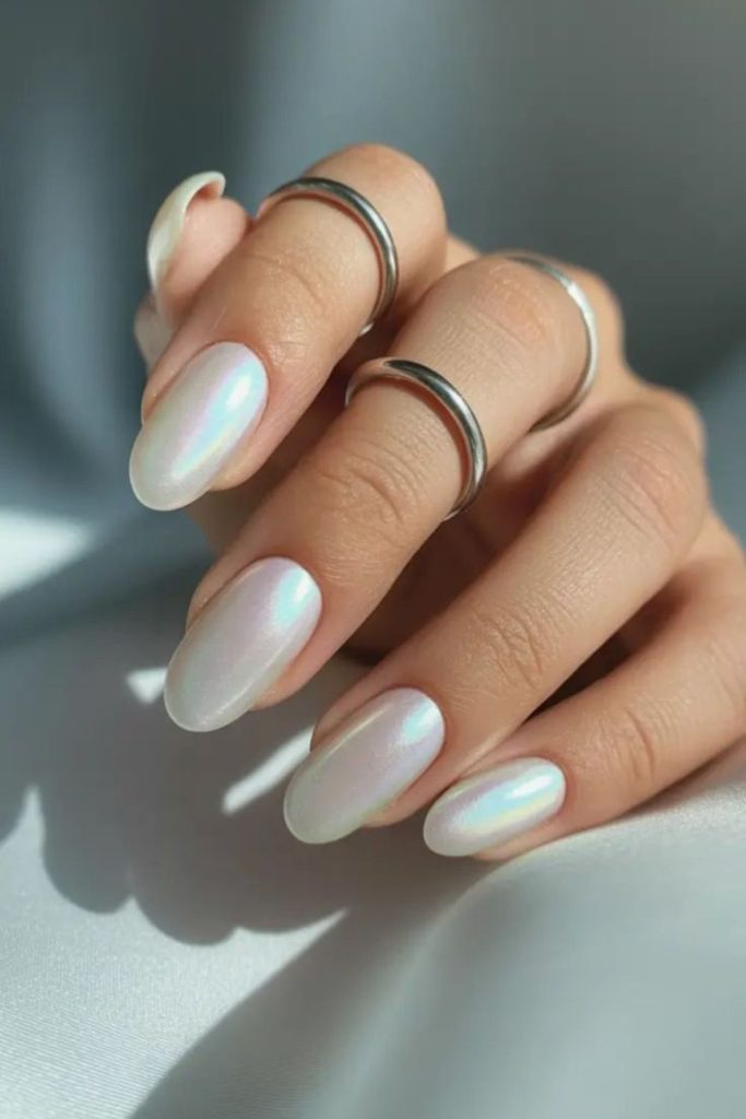 Creamy solid nails with clean edges
