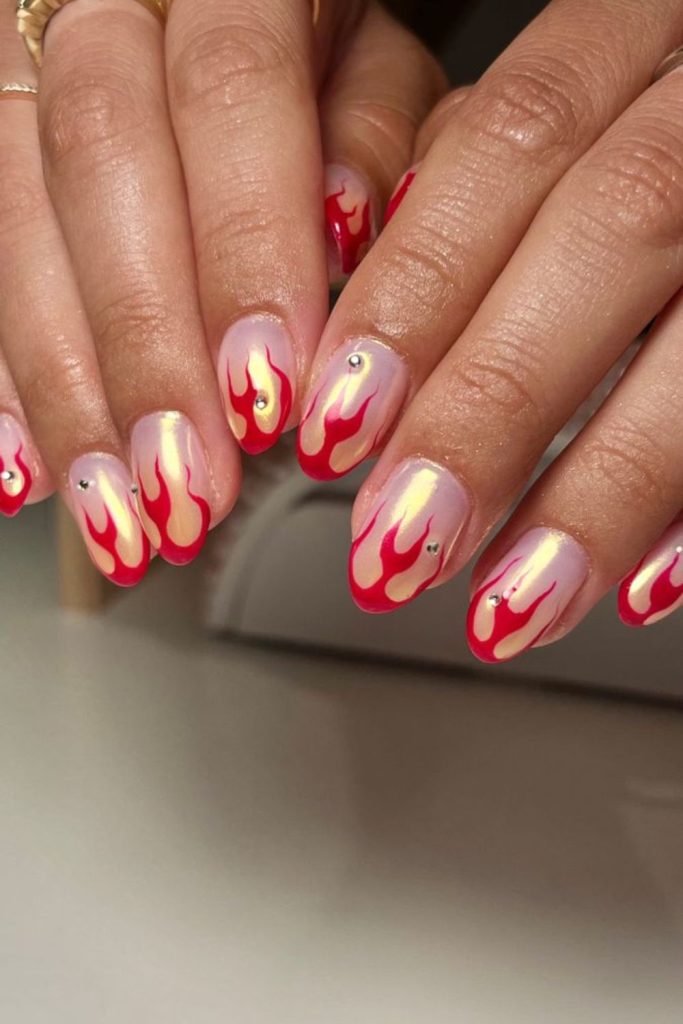 Warm gradient nails with soft orange