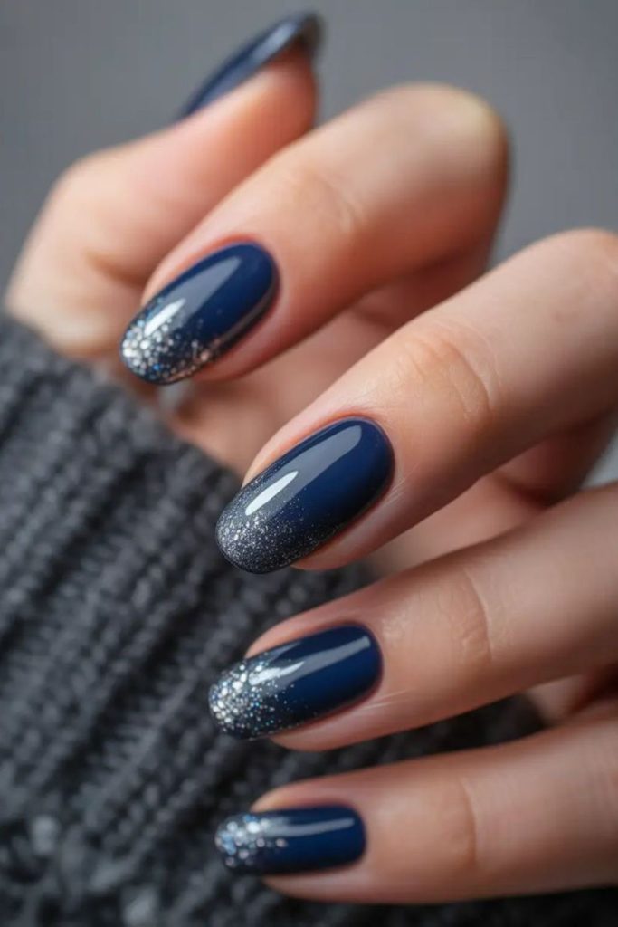 Deep navy minimalist night nails