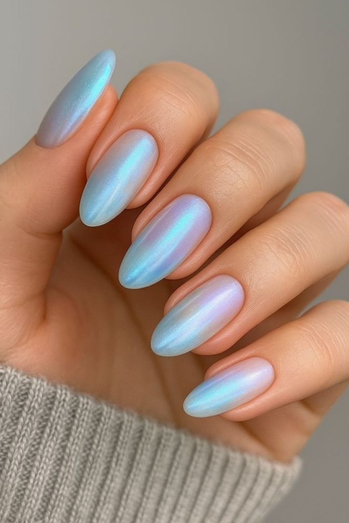 Pastel gradient nails with iridescent shine