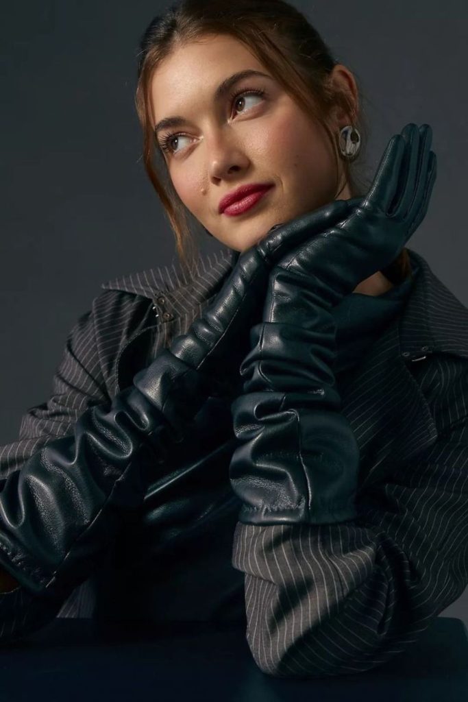 Prismatic leather winter gloves
