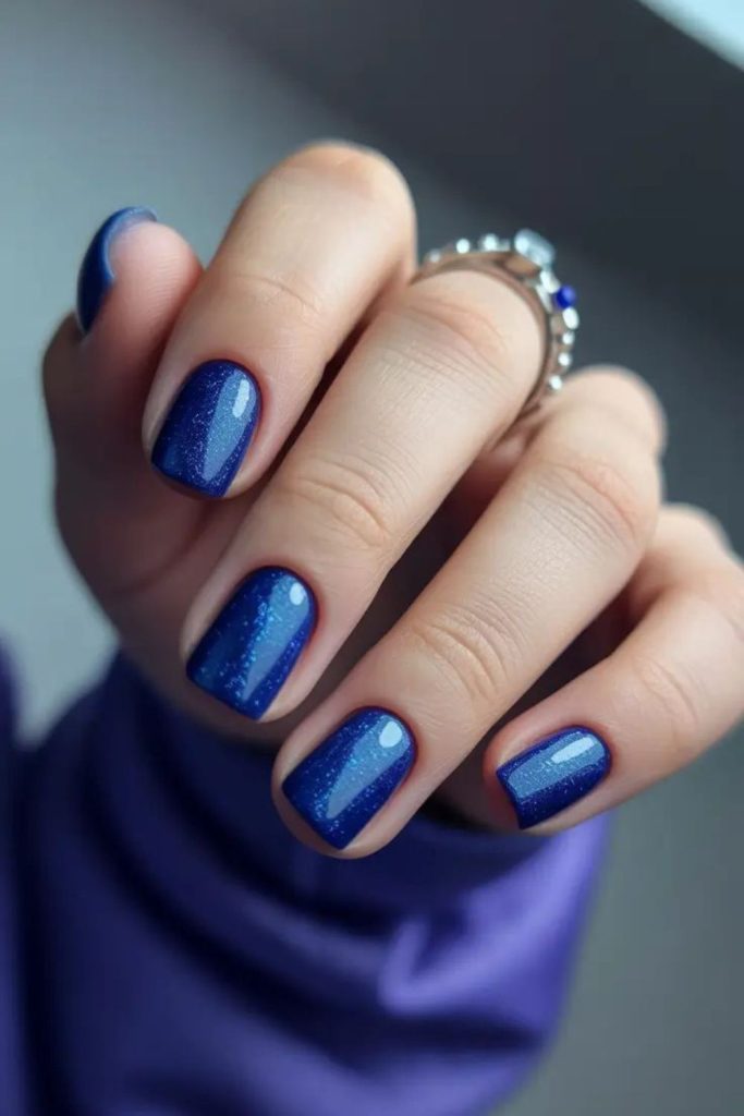 Obscura dark blue minimalist nails