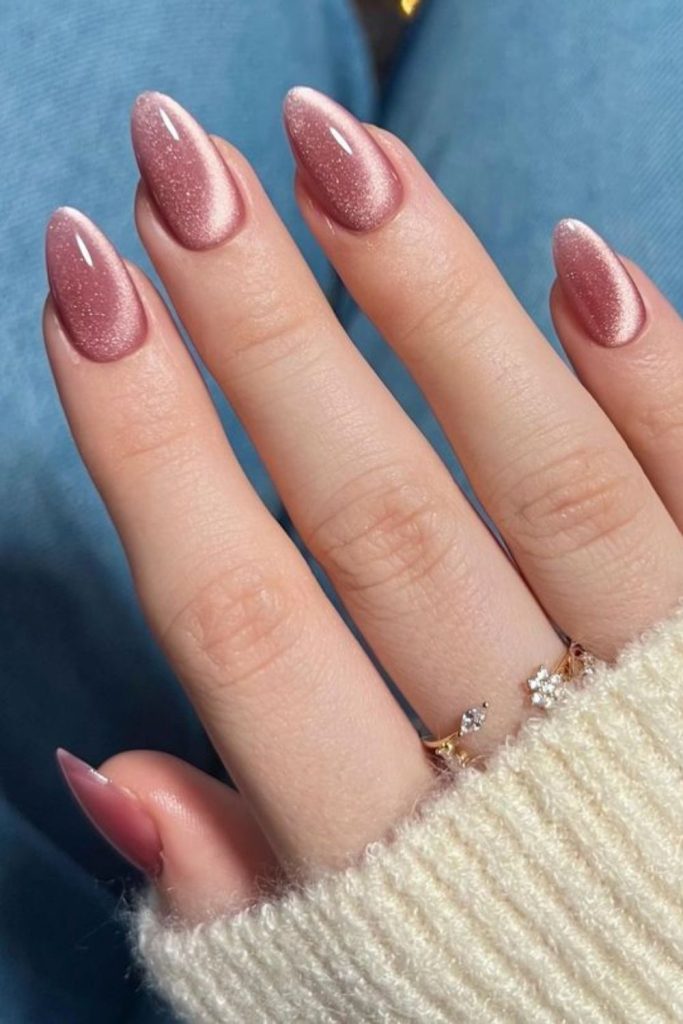 Pink champagne subtle nail shimmer