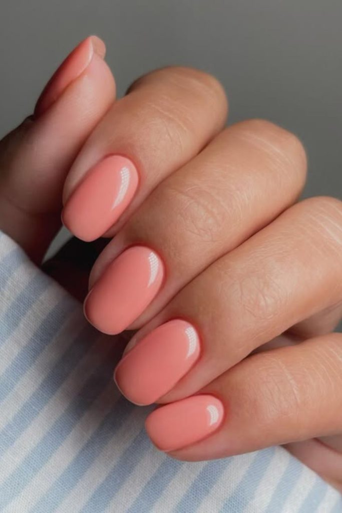 Coral milk glossy short nails