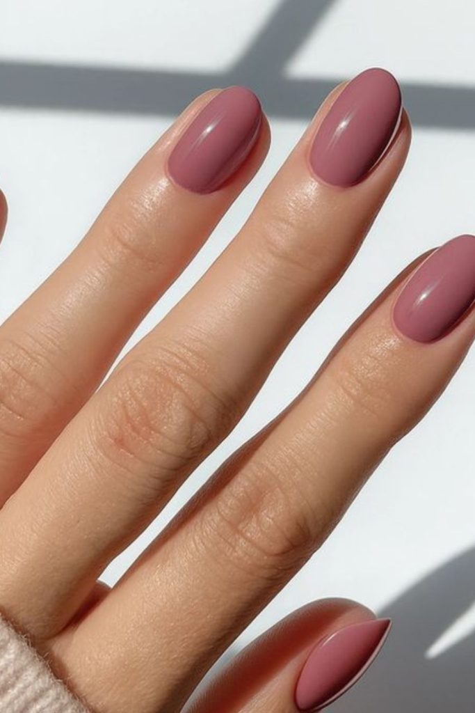 Dusty mauve soft round nails