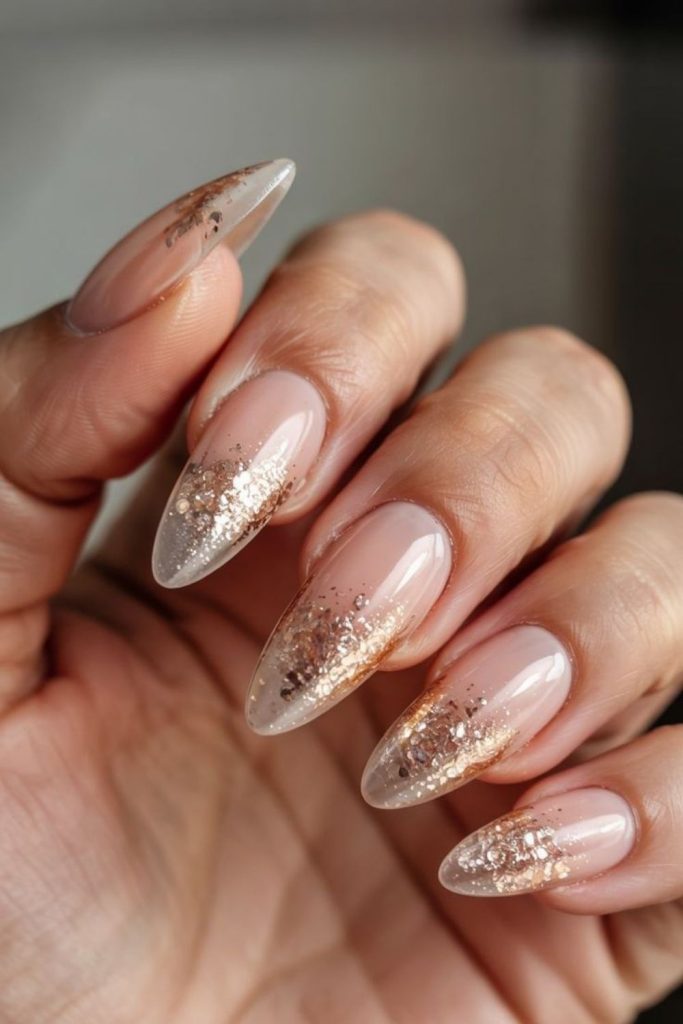 Warm gold shiny nail tips