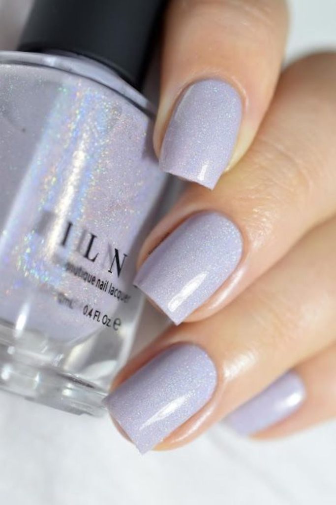 Lavender frost nails with serene elegance.