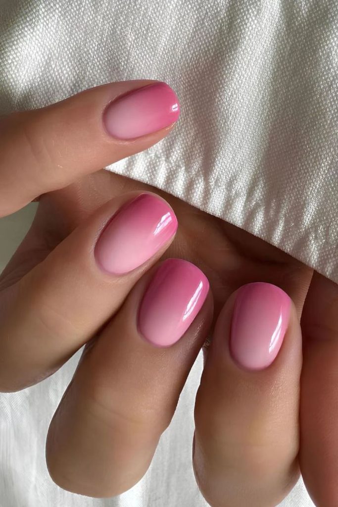 Soft petal pink short nails