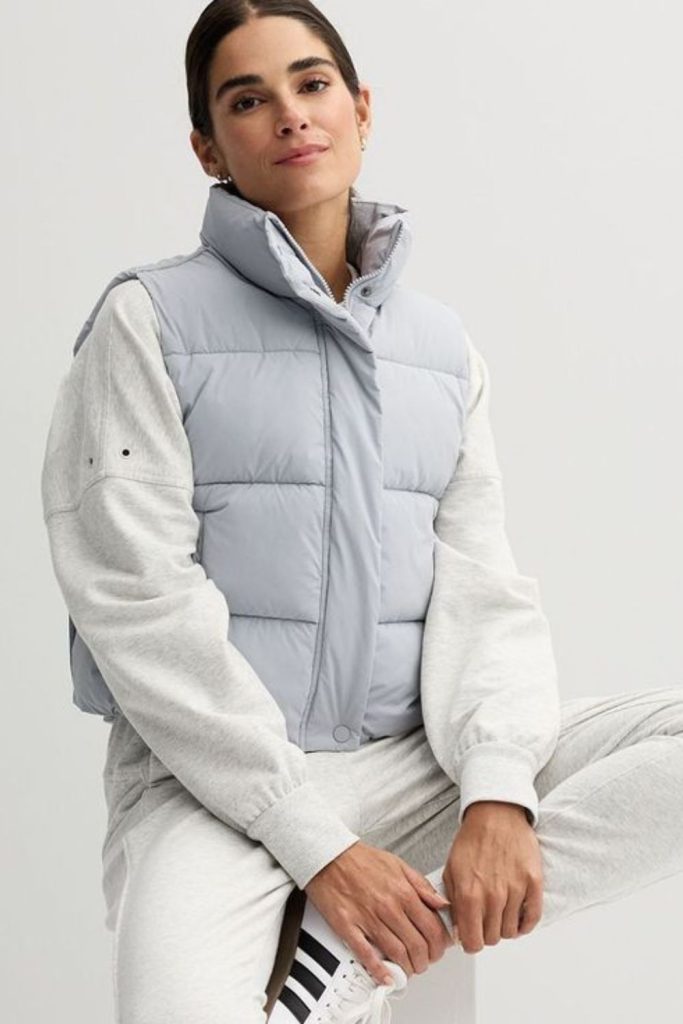 Oversized puffer vest reflective trims