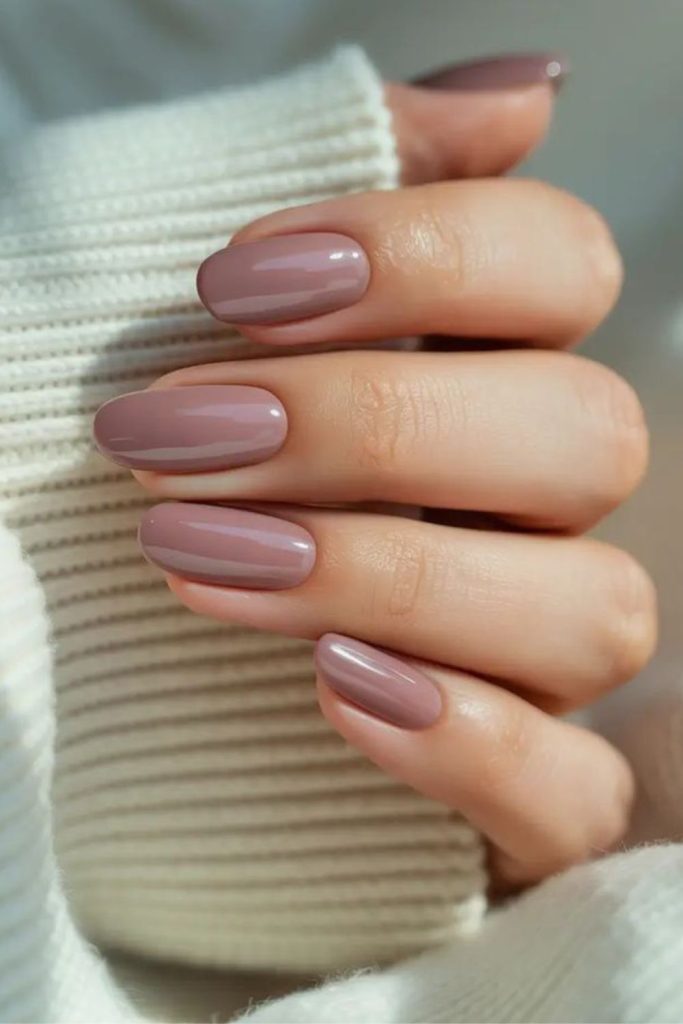 Almond nails with understated timeless poise.