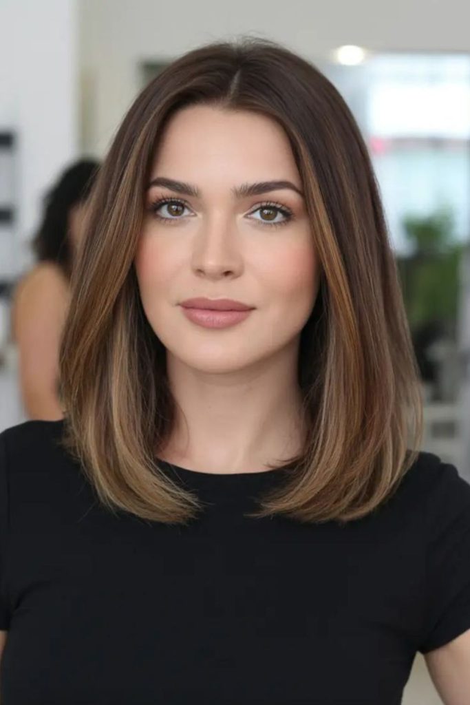 Blunt lob creating dense sleek illusion.
