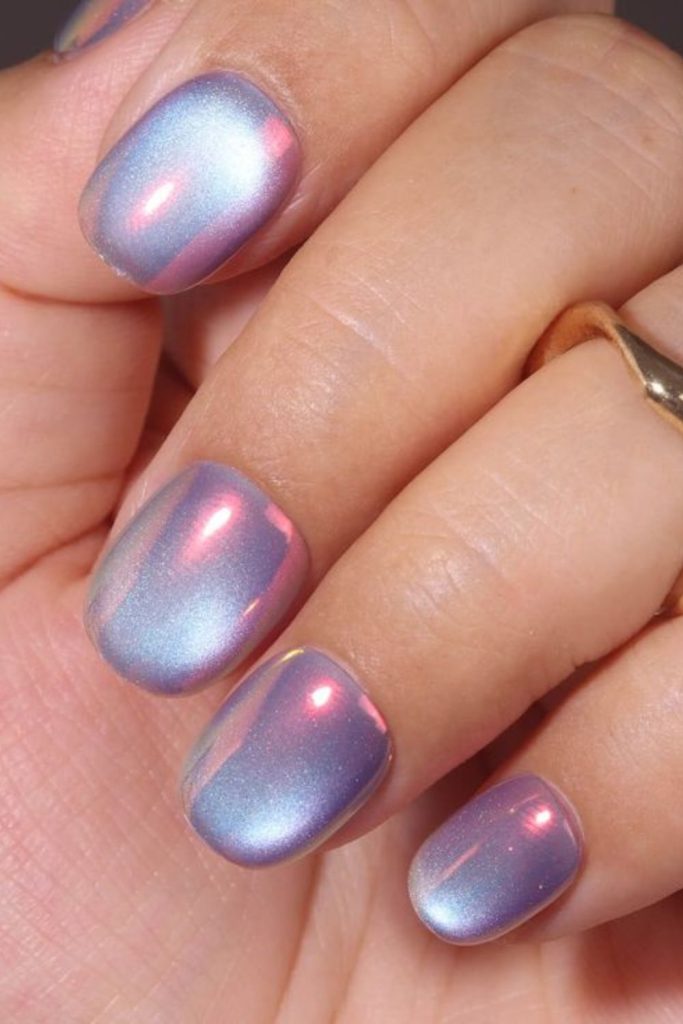 Icy aurora shimmer on short nails