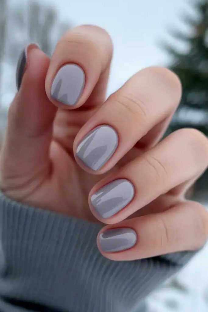 Greige gray beige modern nails